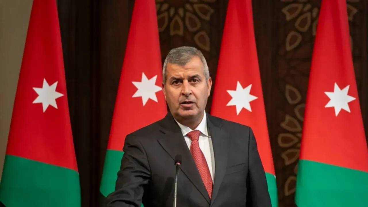 وزير الطاقة: الحكومة تحملت 62 من الارتفاع على أسعار البنزين